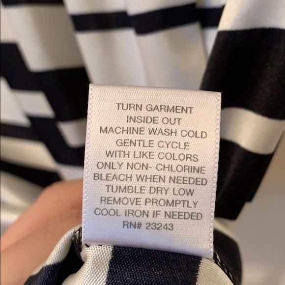 New York and Company stretch striped Jersey Knit Blouse—SZ. Small - Picture 5 of 7